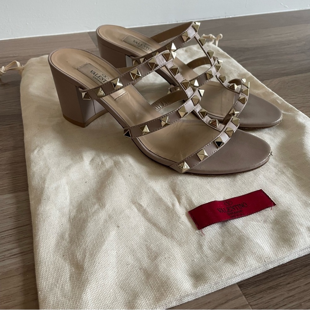 Valentino Garavani Rockstud 60MM Metallic Calfskin Leather Slide Sandals